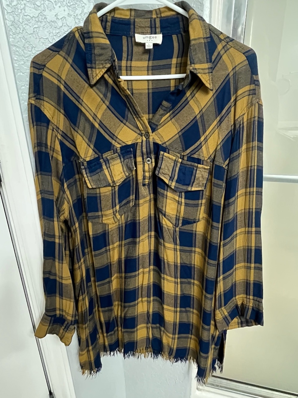 Umgee Navy & Mustard Plaid Button-Down Shirt